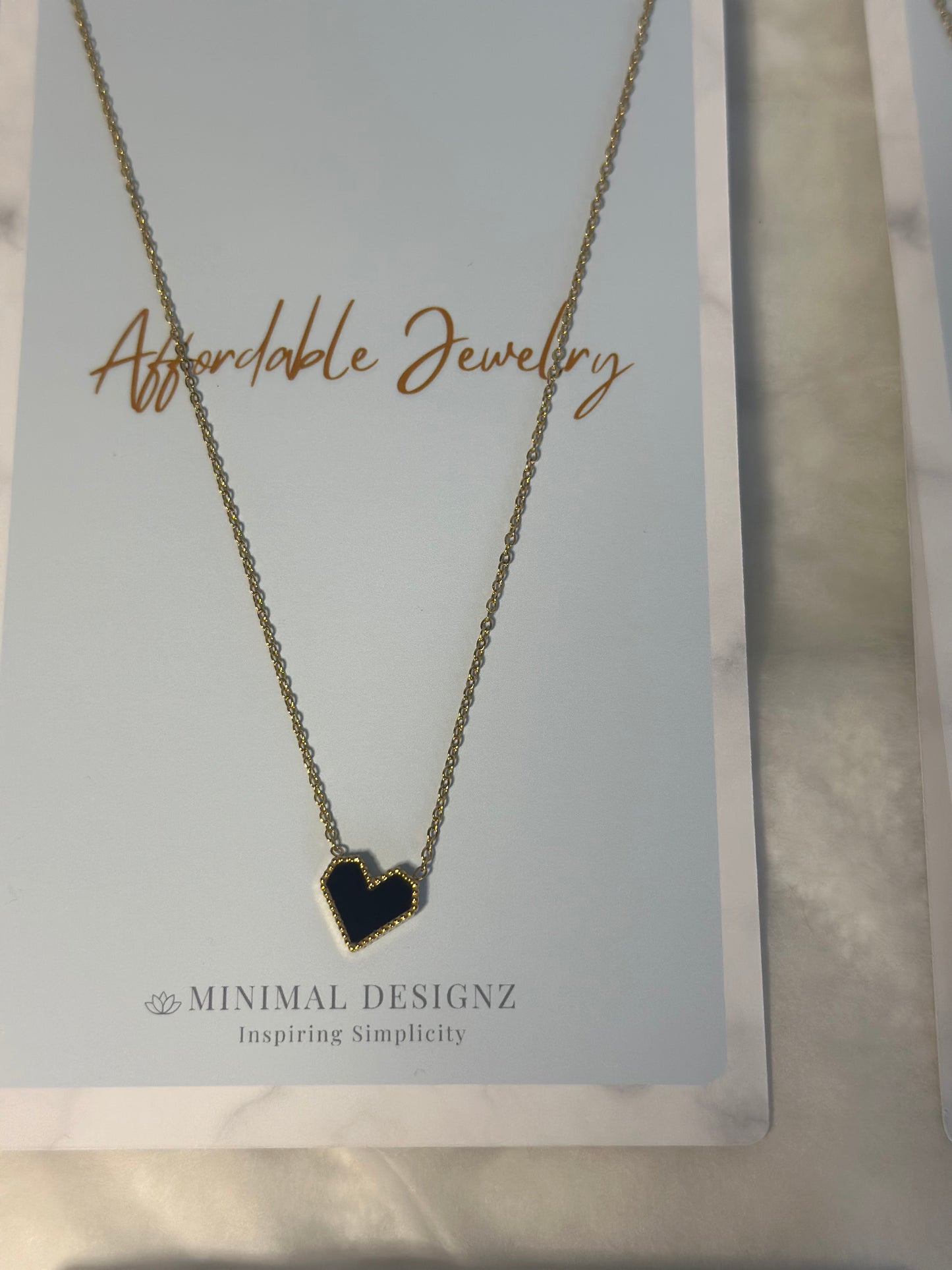 Black heart minimal necklace