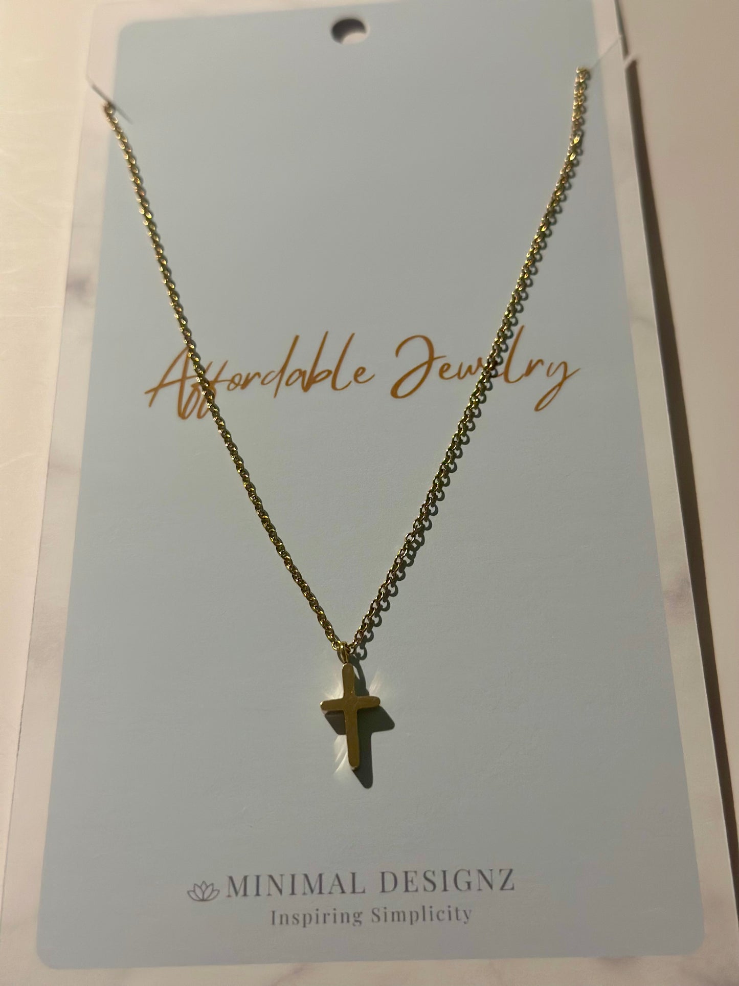 Minimal Cross necklace