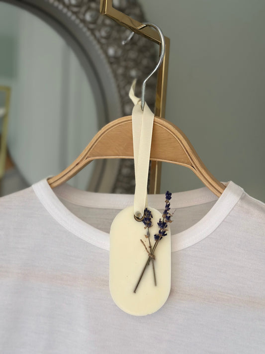 Soy wax lavender dried flower hanging wax tablet airfreshner on clothes hanger with cream colour ribbon 