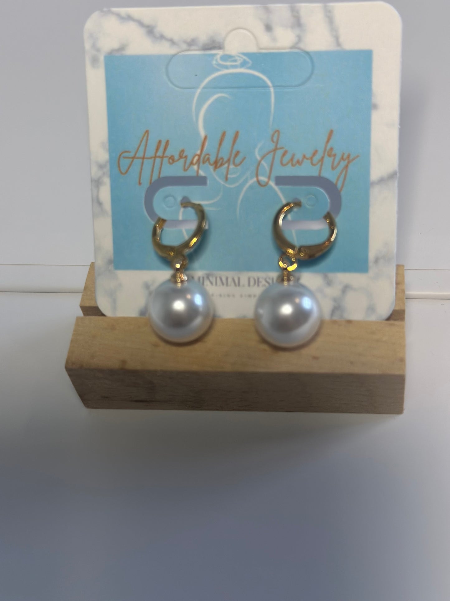 Round pear earring