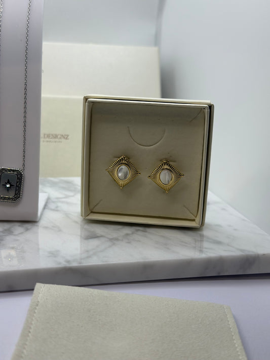 Solar Pearl Earrings